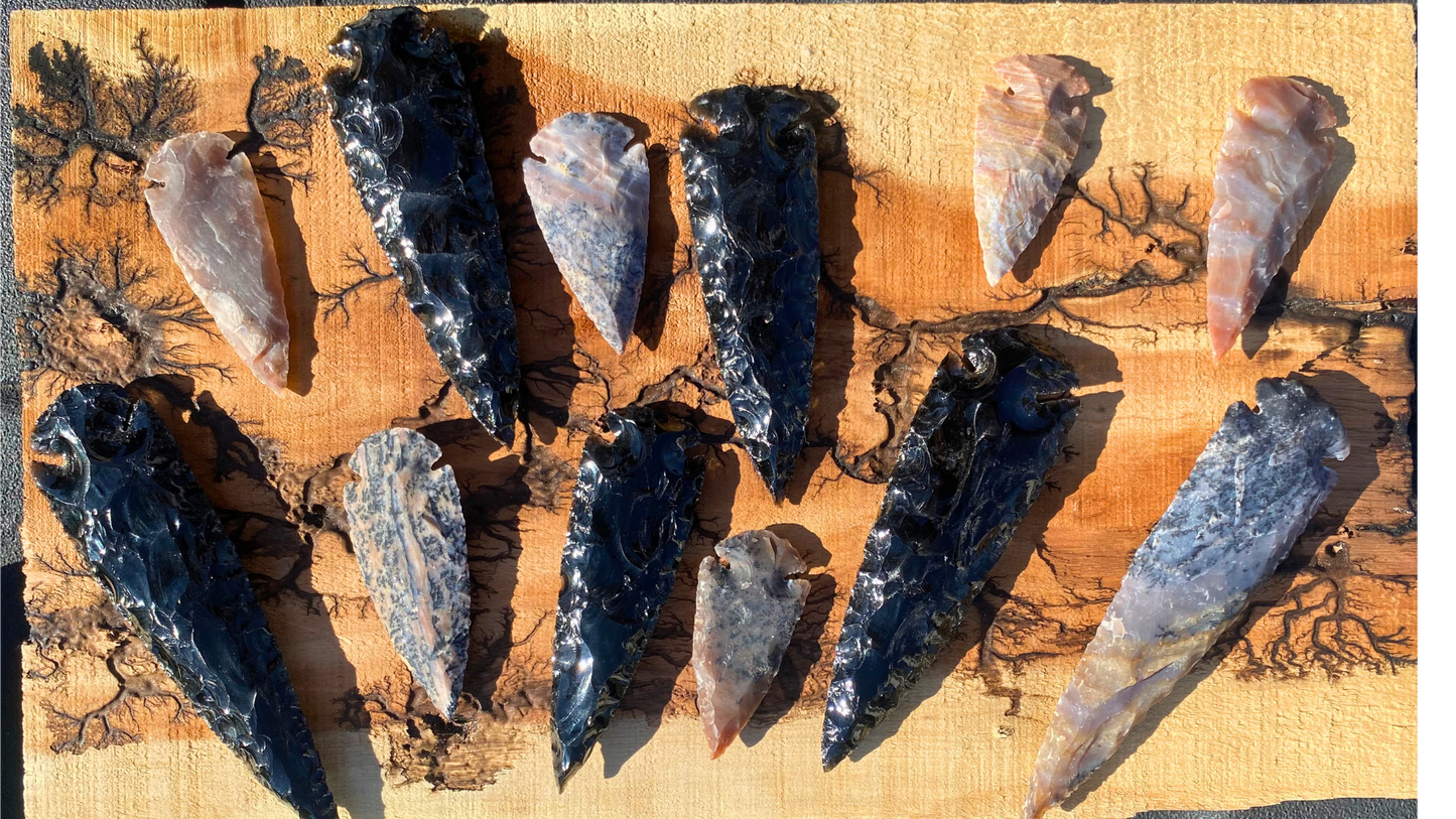 Hand-Knapped Arrowheads for Crafting - The Artisan's Dozen (12 Stone Points)